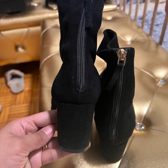 Shoes - Picture 3 of 10